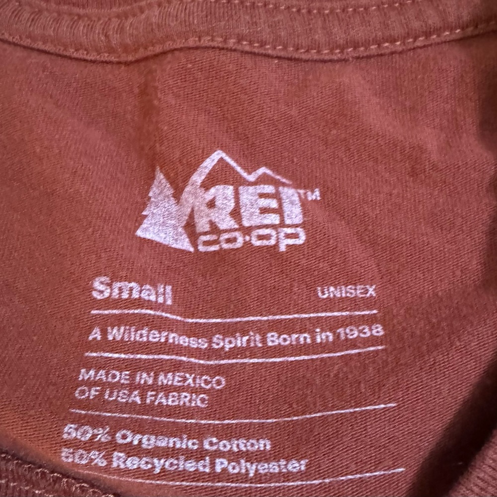 REI Tee - Picture 3 of 3